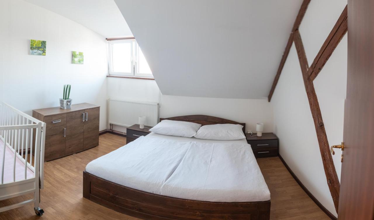 Podkrovni Apartman S Vyhledem Na Namesti Lomnice nad Lužnicí Εξωτερικό φωτογραφία